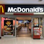 McDonald's - 2019/11 東京・池袋のサンシャインシティのワールドインポートマートビルの池袋サンシャインシティアルタの地下一階に位置する マクドナルド サンシャインシティＡＬＴＡ店