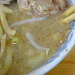 Maccho - ラーメン（中）・豚トリプル・ニンニク・野菜増し