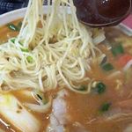 珍満茶楼 - 坦々麺の麺