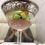 Grand rocher - 伝統を感じるグラスの下部にマグロが隠れています。