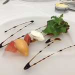 Grand rocher - 鳥取県産トトリコ豚のスパイス煮込み　生姜のアイス添え