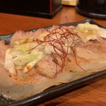 Yokohama Heti Kan - 一枚炙り肉刺し