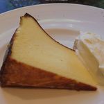 シクスバイオリエンタルホテル - バスクチーズケーキ