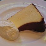 シクスバイオリエンタルホテル - バスクチーズケーキ