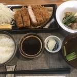 米愛豚とんかつとおばんさい みかみ - ランチ　ロースカツ御膳