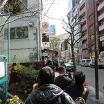 12/03/03　人気店です。。。行列