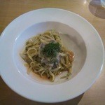 白ごまと黒ごま - 梅とれんこんのパスタ