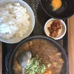 カルビ丼とスン豆腐専門店 韓丼 - 韓国風すき焼き鍋定食