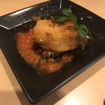 ビストロ レザン - 鮭のクリームコロッケ　2個入りの内の1個