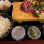 Izumiya - カツオ・イワシ刺定食