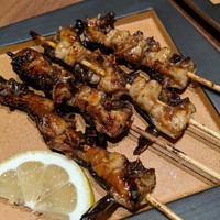 うなぎ 四代目 菊川 グローバルゲート店 - うなぎのかぶと串焼き