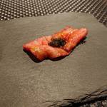 YANAGI - 【こぶ黒】イチボ昆布締め キャビア添え