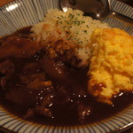 煮込みと惣菜 かん乃 - 牛スジデミソースライス卵添え