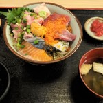 TOKI - 海鮮丼全景