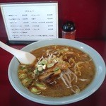 天柳 - 一番人気だという醤油ラーメンは色は黒いが味は薄い。