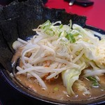 家系ラーメン王道 いしい - 油少なめ、味うすめ、麺少なめ♪