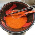 麺創研 紅 - スープは健康のために残しましたが、大変おいしゅうございました！