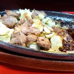 鉄板焼肉 大当り - 傾けて特製辛味噌を