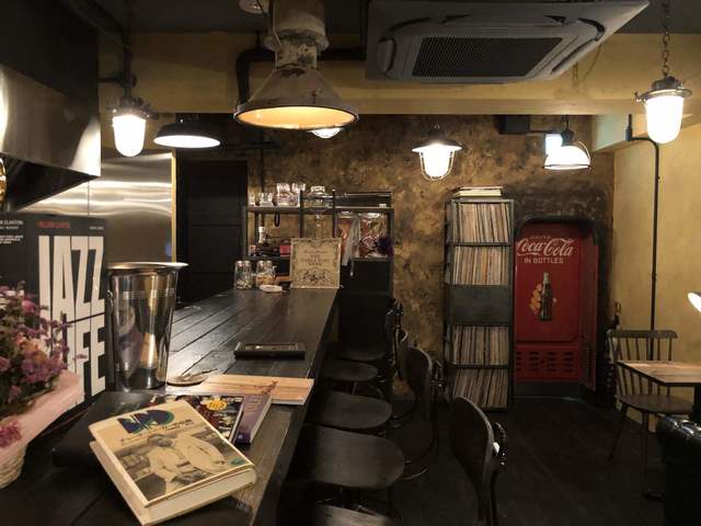ノー ルーム フォー スクエアーズ No Room For Squares