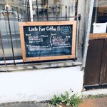 リトルフォートコーヒー - 店舗前