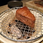 USHIGORO S. - シャトーブリアンのステーキ