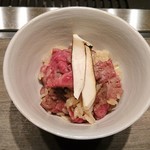 USHIGORO S. - 松茸とザブトンの土鍋ご飯