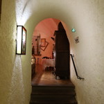 Le Château d’Isenbourg & Spa en Alsace - ダイニング（たぶん、元カーブ）への入り口