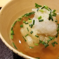 馳走 啐啄一十  - (17)鮎魚女(産地聞き忘れ)の揚げ浸し、本枯節(3年寝かせ)の出汁のお椀
                      鮎魚女の産卵期は秋～冬、旬は夏～冬
                      揚げた鮎魚女に3年寝かせの本枯節の円やかで深みのある味わいの極上の出汁が滲みて悶絶！