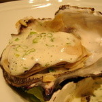 リッチ - 京都・久美浜産カキ（殻付き）軽く蒸してサワークリーム