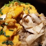 馳走 啐啄一十  - (20)松茸飯(栃木県産)(卵とじ)、真昆布&鰹節&あご節出汁炊き
      なんと玉子掛けでなく、匠の出汁が入った特製玉子とじ！
      ああ、メチャクチャうまい！
      幸せ過ぎます！