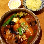 カレー気分 - チキン 1060円(オクラ/チーズ/ブロッコリー 210円)