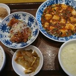 紅虎餃子房 - 定食で麻婆豆腐¥1080