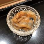 鮨みなと - 帆立のひも山山葵