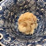 鮨みなと - 毛蟹をほぐして蟹味噌とともに