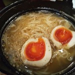 阿波や壱兆 - もつ鍋に締めそうめんとアスタキサンチン味卵