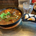 手ごねハンバーグ（ルーカレー）