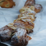 ブーランジェリー パティスリー トレトゥール アダチ - サクリスタン250円