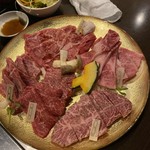 本格焼肉・もつ鍋 肉衛門 - 