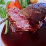 メインダイニングルーム - ミディアムレアの焼き具合　口に入れた瞬間に蕩けます