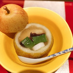 野嵯和 - ラフランスに昆布出汁と白甘鯛を入れて蒸したもの