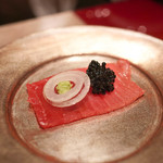 野嵯和 - 中トロと白チョウザメのキャビア