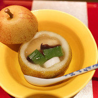 野嵯和 - ラフランスに昆布出汁と白甘鯛を入れて蒸したもの