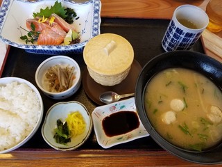 Narutosuisan - トロサーモンお造り定食