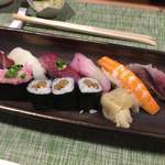 Sushi En - 綺麗なお寿司です　車海老の赤も綺麗に出ています