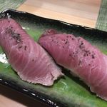 すし縁 - 炙りたての　ブリです