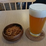 ゴールデンラビットビール - カリッと三輪そうめんわさび味と真朱