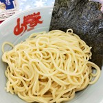 山岡家 - 麺
