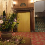 カフェ ラウンジ アンド バー アゼリア - 館内