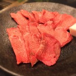 焼肉飯店 京昌園 - タン塩