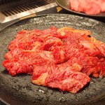 Yakiniku Hanten Keishouen - カルビ    基本、脂身主義の私にとってマストです。